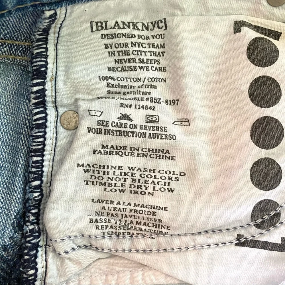 Blank NYC Embroidered Wedge Shorts - Picture 7 of 8
